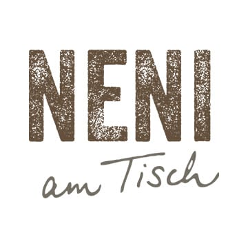 Neni am Tisch